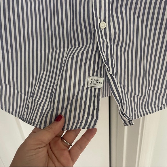 Frank & Eileen Poplin Eileen Blue White Striped Lightweight Button Down - Picture 4 of 6